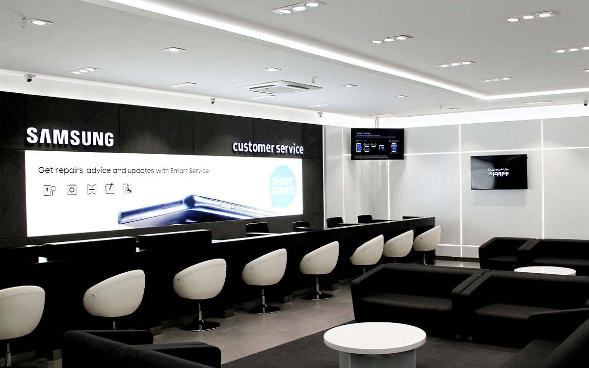 Samsung store design